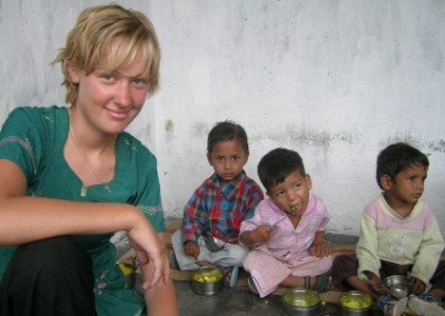 Children eating Child Development Volunteering in India