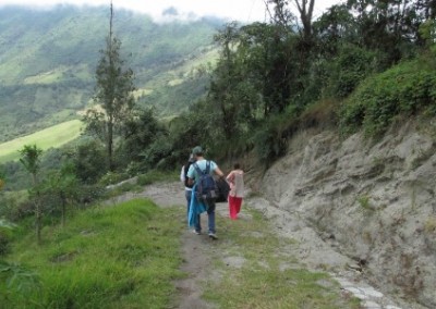Hiking family ecotourism Ecuador