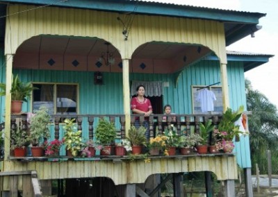 Homestay porch family volunteering community empowerment in Borneo