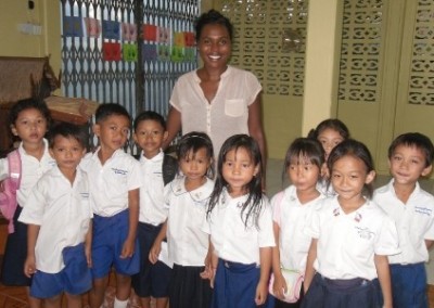 Volunteer and children Teacher and Curriculum Development in Cambodia