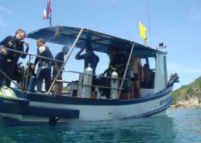 Volunteers on the boat Island Marine Conservation with Diving Certification in Thailand