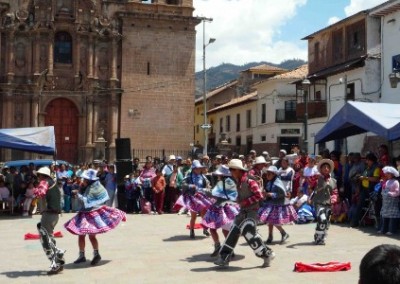 Dancers in the square healthy kitchens Peru