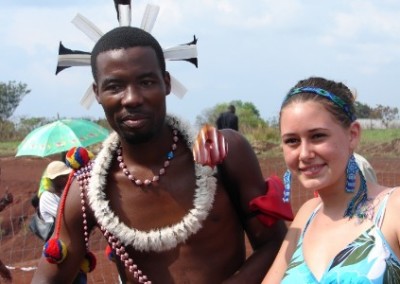 Volunteer and Swazi dancer Family Volunteering Building to Kruger Adventure
