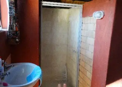 Bulwayo volunteer accommodation ensuite bathroom