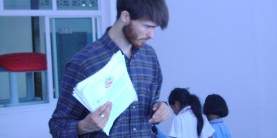 ‘Riap Roy’ Dressing for Volunteers in Thailand