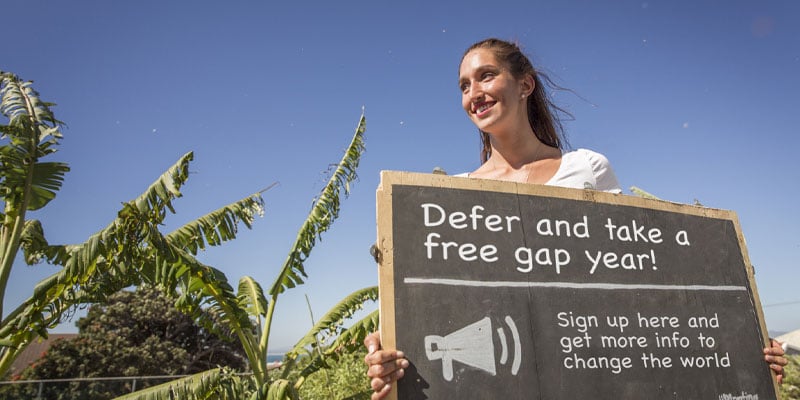 UK Universities Paying for Students to Defer and take a Gap year!