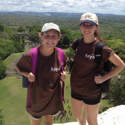 two volunteers in Kaya t-shirts in Costa Rica